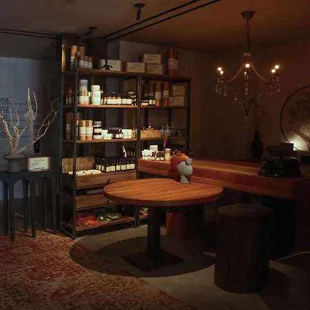 Unique Boutique Antibes ジュアン・レ・パン