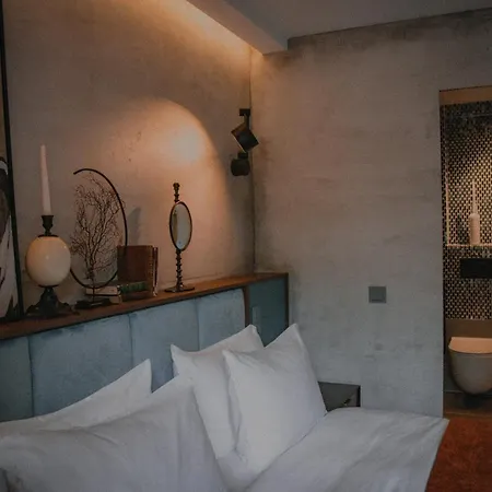 Unique Boutique Antibes ホテル *